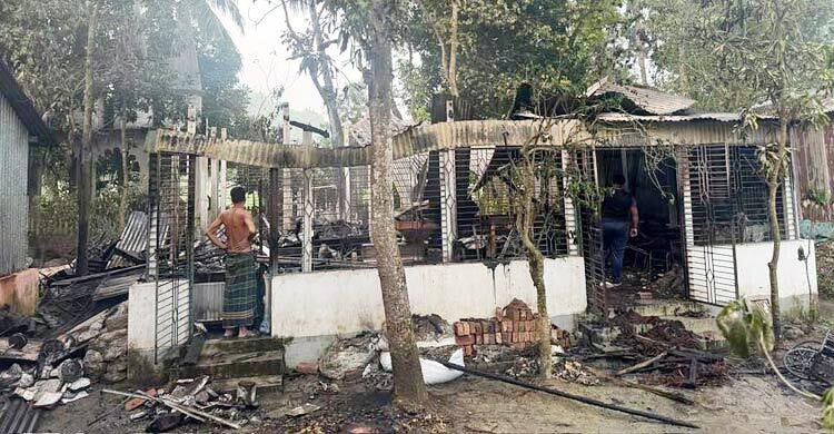 শিল্পী মানবেন্দ্র ঘোষের বাড়িতে অগ্নিকাণ্ডের ঘটনায় তদন্ত কমিটি